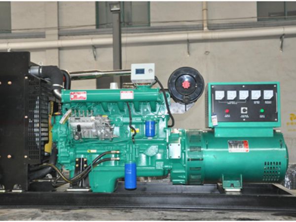 6阿里普兰县客户，定制100kw潍柴发电机已组装完毕下线，技术人员在配置过程中本着为“机组负责，顾客着想”原则。注重每一个细节，精心组装，公司检测员对机组性能指标进行检验测试，各项指标均优于国家现行标准，可以出厂，机组将于2018年02月27日发往阿里普兰。.jpg
